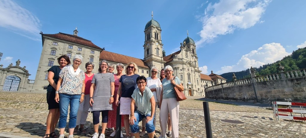 Uniun da donnas in Einsiedeln